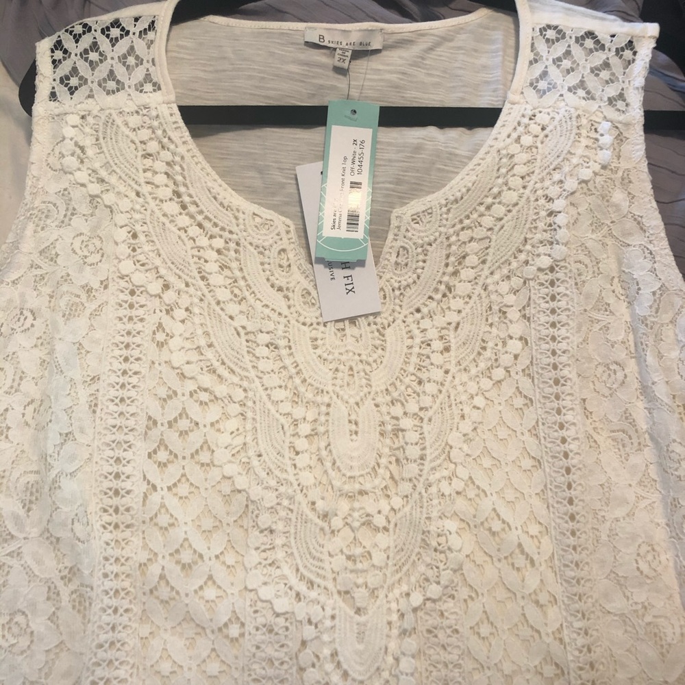 NWT Skies are Blue Jemma Crochet top